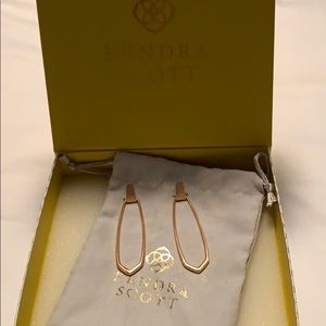 Kendra Scott rose gold earrings